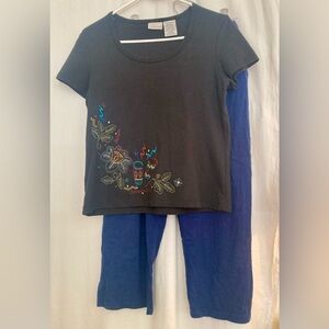 White Stag Black & Blue Floral Stitched Tee Shirt & Crop Pant Set Size S/M